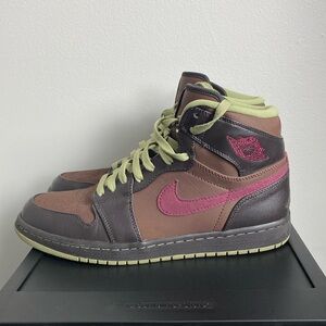 Air Jordan retro 1 high OG velvet brown garnet sage (2010) men’s size 10